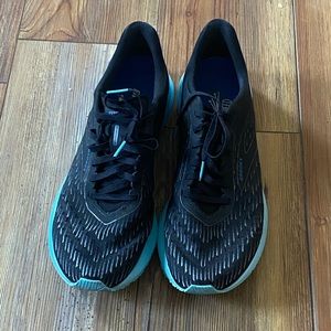 Men’s Brooks Tennis Shoes